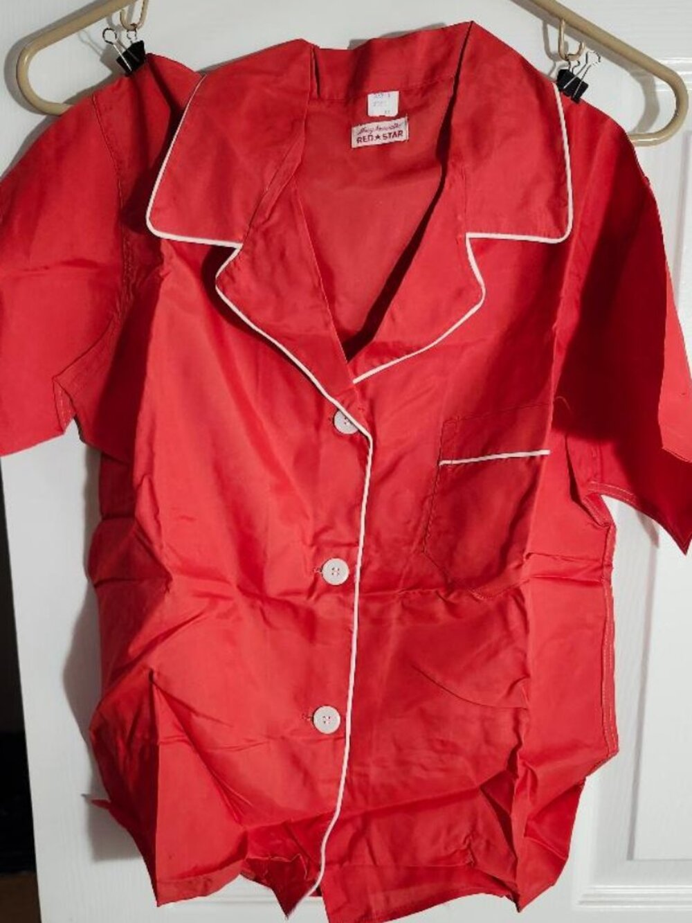 Vintage Macy Associates Red Star Red Satin Pajama Set – Full-Length Pants – 32